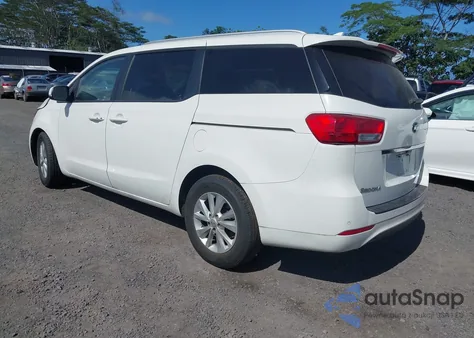 2018 Kia Sedona Lx z USA, uszkodzony, nr VIN KNDMB5C16J6367710